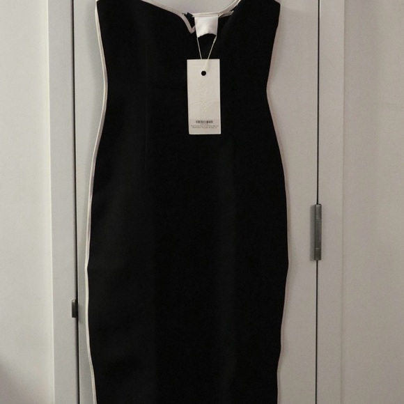 BRAND NEW WITH TAGS!! Paris Georgia Heart Dress Black w/ White Piping (size S) - Picture 4 of 8